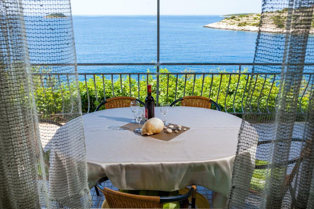 Apartments Dajna Vela Luka Luaran gambar