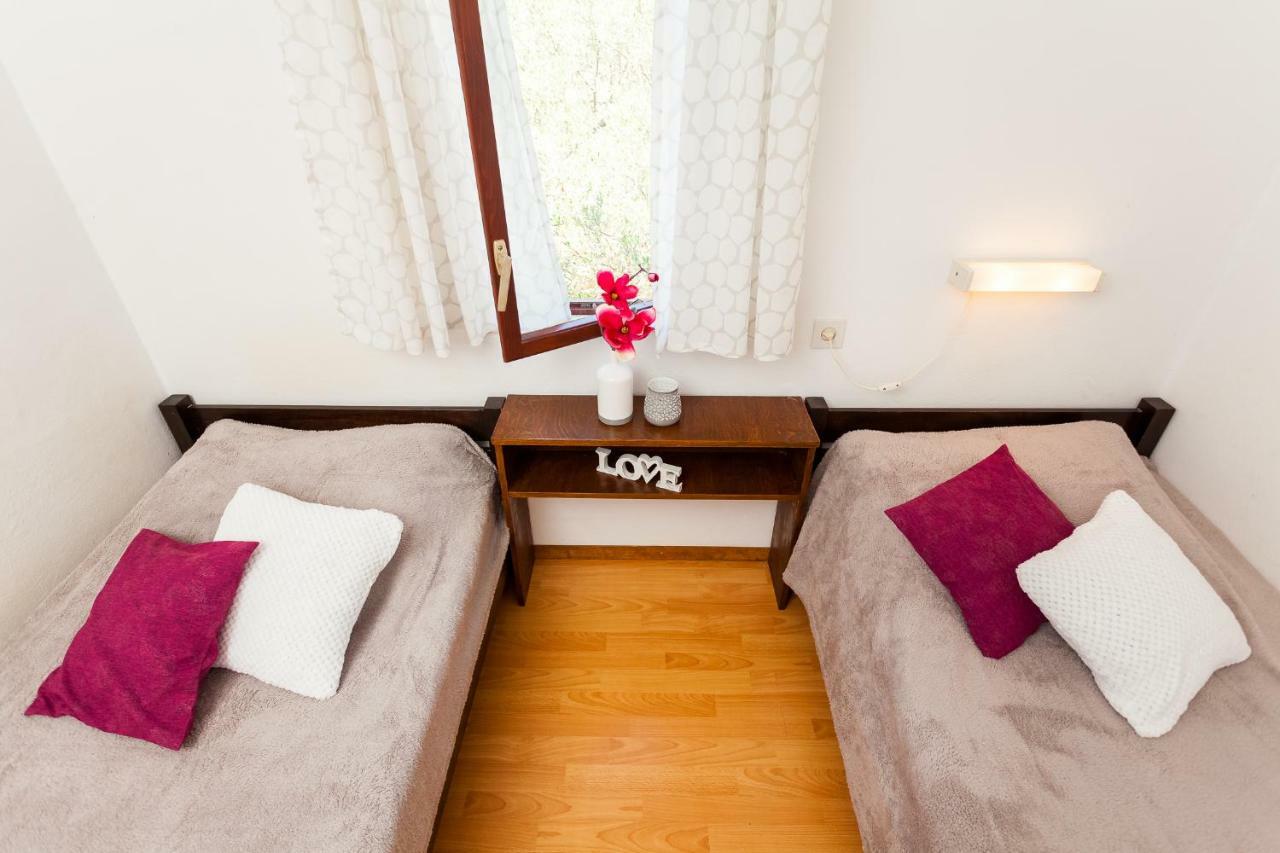 Apartments Dajna Vela Luka Luaran gambar
