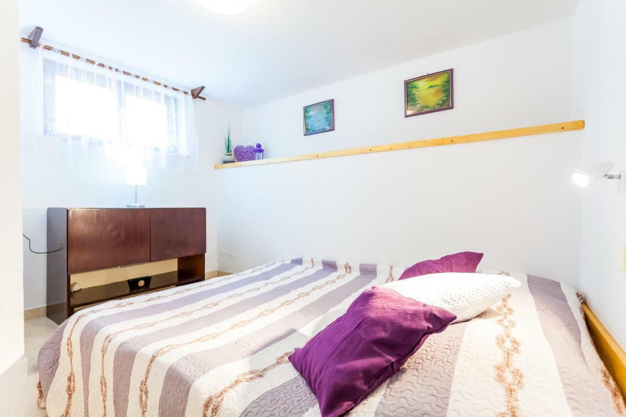 Apartments Dajna Vela Luka Luaran gambar